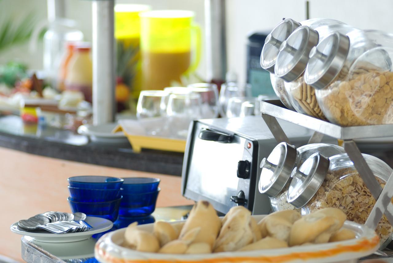 Oyo Hotel Arembepe Beach Hotel, Camacari Εξωτερικό φωτογραφία